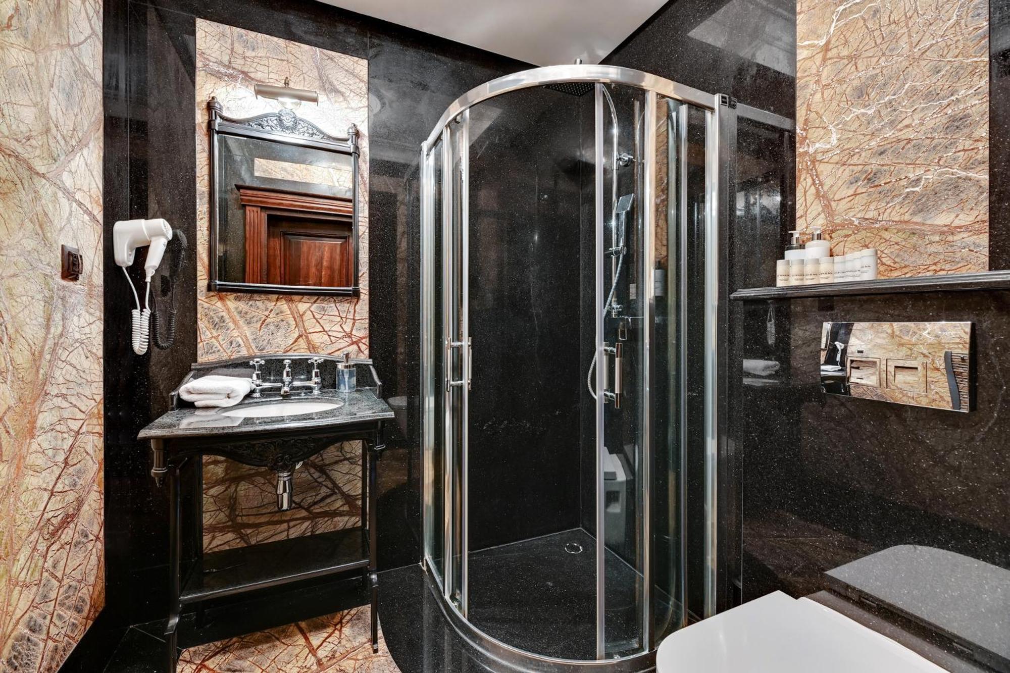 Waterlane Riverside Spa, Pool & Gym By Downtown Apartments Danzig Zimmer foto